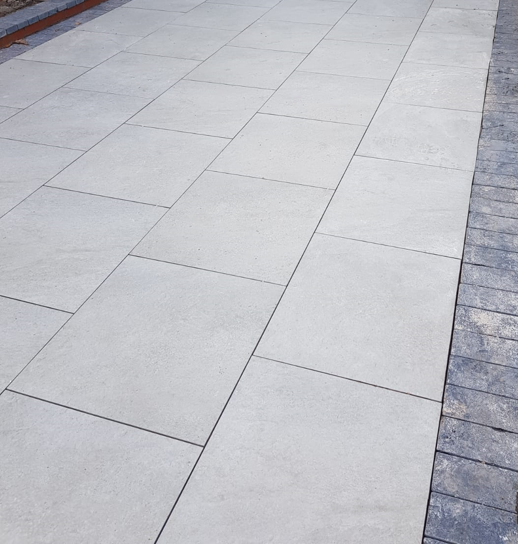 Porcelain patio installation