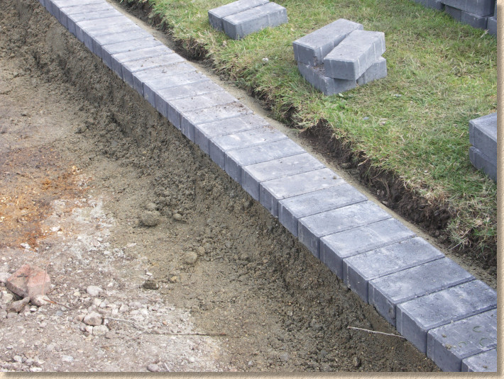 Edge Courses and Kerbs